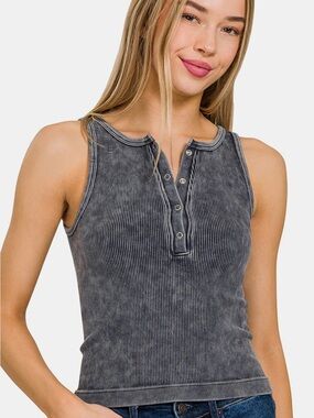 NWT ZENANA OUTFITTERS RIBBED SEAMLESS HENLEY TANK, WASHED BLACK, S/M